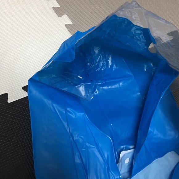 Boy’s rain gear - Picture 5 of 5